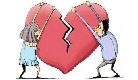 夫妻婚内保险属于共同财产吗？99%的人不懂离婚后保险金怎么分割?