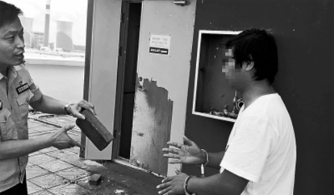 抛砖砸伤小学生 涉嫌危害公共安全罪怎么判？